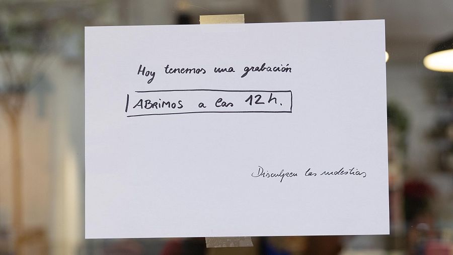 Cartel en la puerta de la librería Crazy Mary.