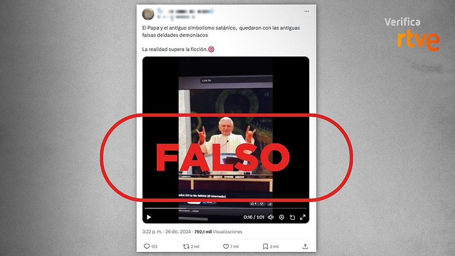 RTVE Verifica desmiente vídeo manipulado del Papa Benedicto XVI con alta viralidad, mostrando un gesto con las manos y texto que lo relaciona falsamente con el satanismo.