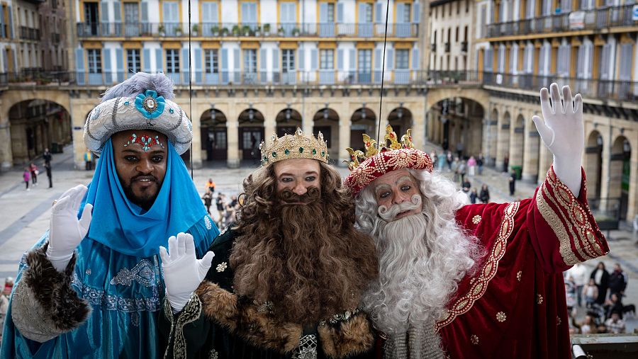 Los Reyes Magos visitan San Sebastián