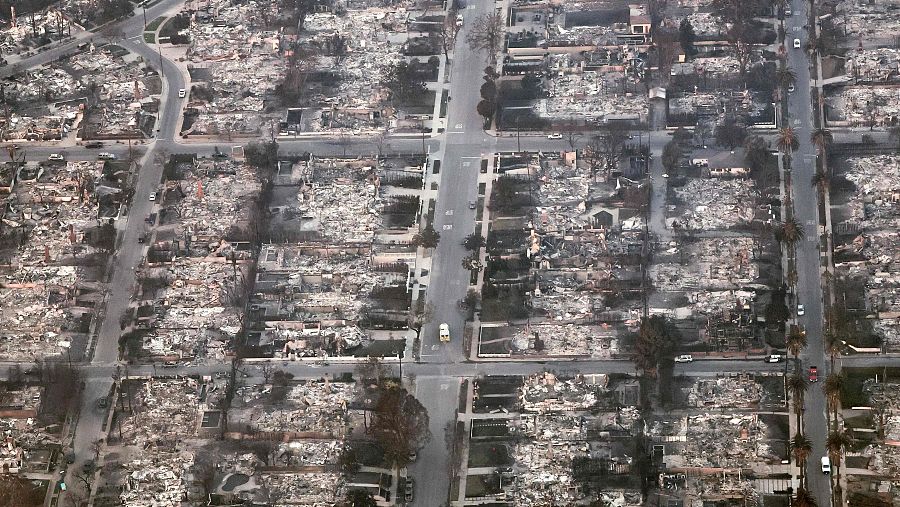 El suburbio de Pacific Palisades, completamente arrasado por los incendios de Los Ángeles