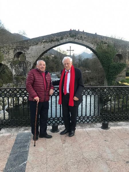 Padre Ángel y Ángel Silva, fundadores Mensajeros de la Paz en 2022 Asturias