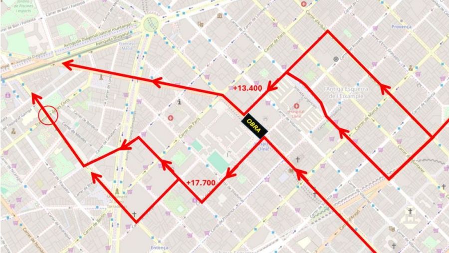 Ruta alternativa en mapa señalada en rojo por obra, con flechas indicando dirección y distancias adicionales (+13.400m, +17.700m).