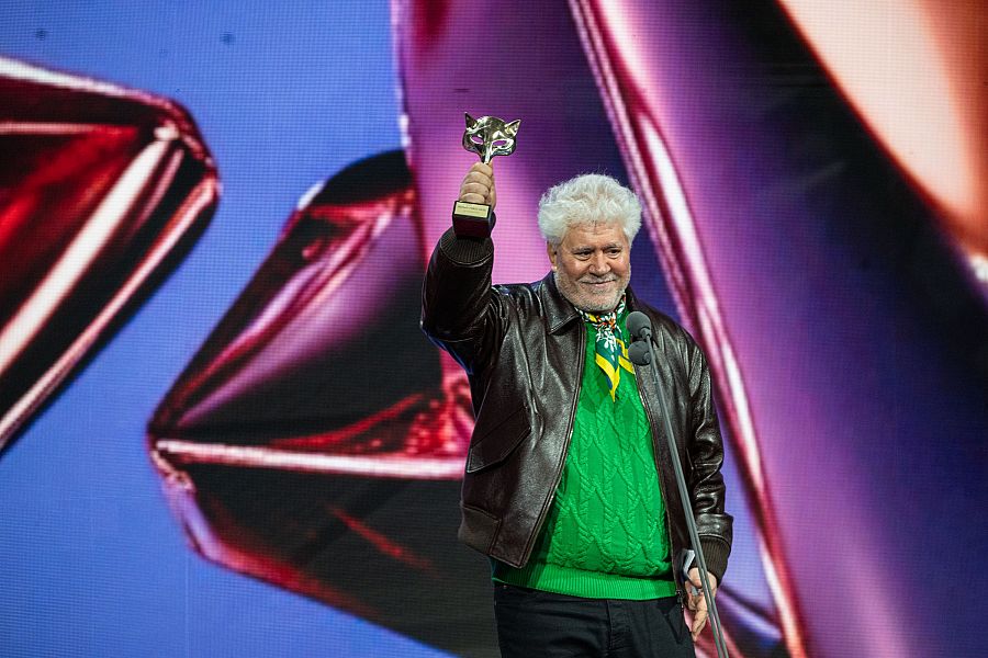 Premios Feroz 2025: Pedro Almodóvar, mejor dirección por 'La habitación de al lado'