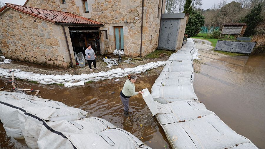 Herminia pone en alerta a Galicia por oleaje y posibles crecidas de ríos