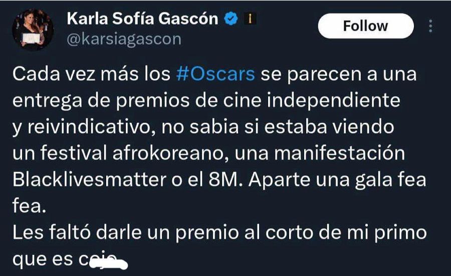 Tweet de Karla Sofía Gascón criticando la gala de los Oscars, comparándola con eventos independientes y calificándola de 