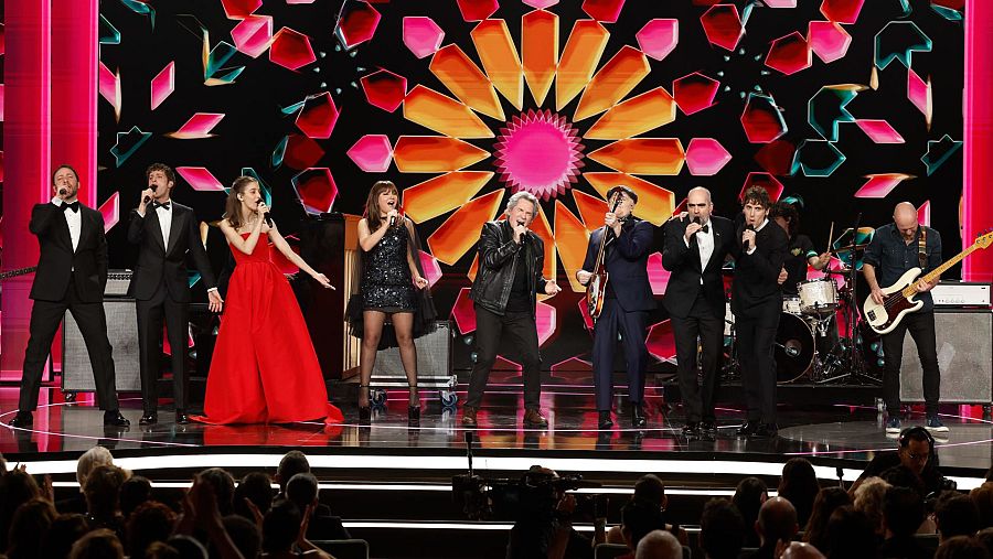 Amaral, Miguel Ríos y varios nominados dan comienzo a la gala