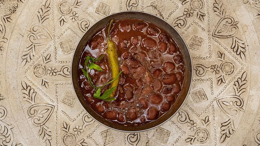 Carico montañés con piparra