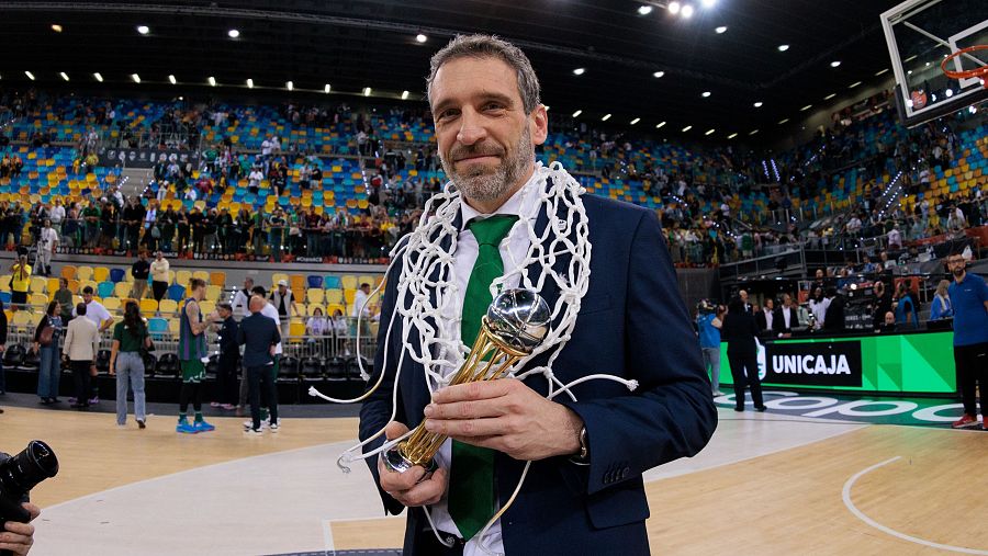 El entrenador de Unicaja, Ibon Navarro.