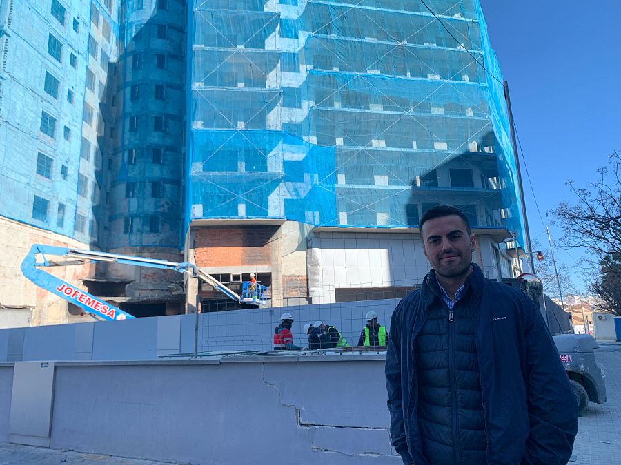 Francisco Fernández, presidente de la comunidad de vecinos y afectado del edificio incendiado en Campanar