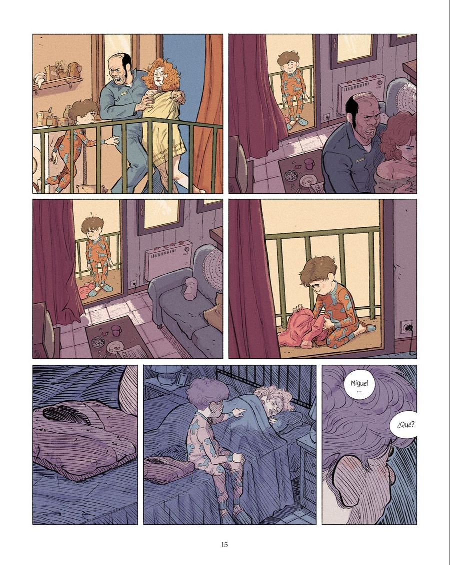 Niño en pijama sacado a balcón, dobla ropa, regresa a habitación con su madre, llamado por alguien mayor.  Viñetas de cómic con narrativa infantil.