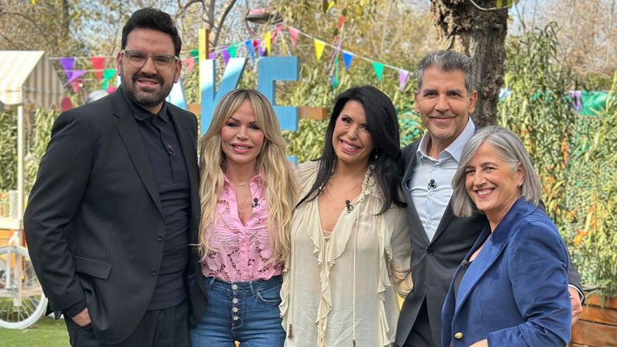 Sonia y Selena con los miembros del jurado, Damian Betular, Eva Arguiñano y Paco Roncero