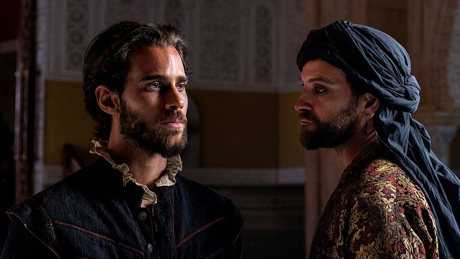 Julio Peña y Alessandro Borghi, en 'El cautivo'