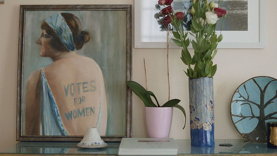 Cuadro mujer con reivindicación voto