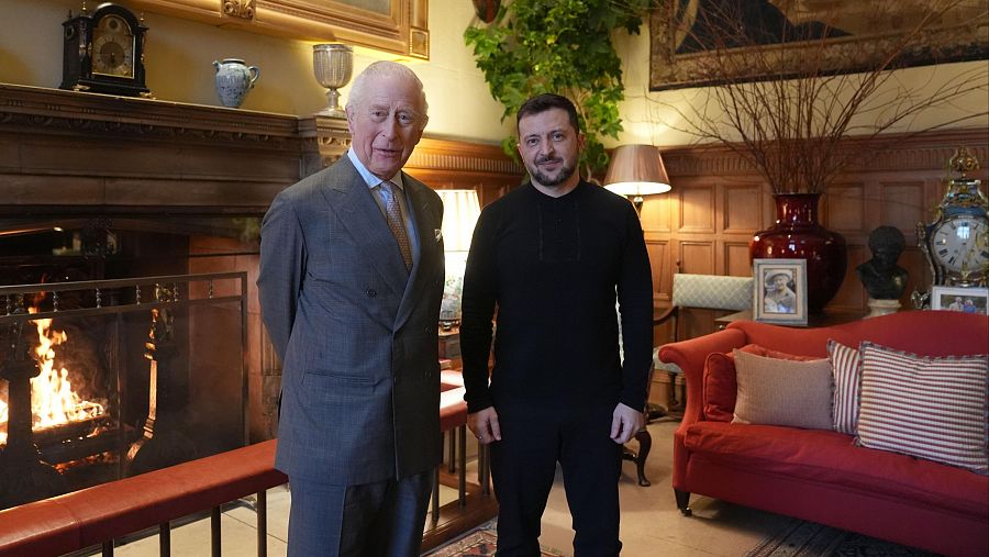 El rey Carlos III recibe a Zelenski en su residencia inglesa de Sandringham