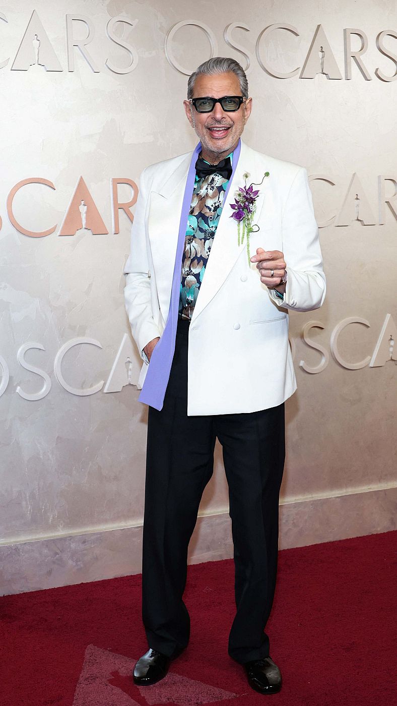 El actor Jeff Goldblum a su llegada a los Oscar 2025, en Los Ángeles, Estados Unidos