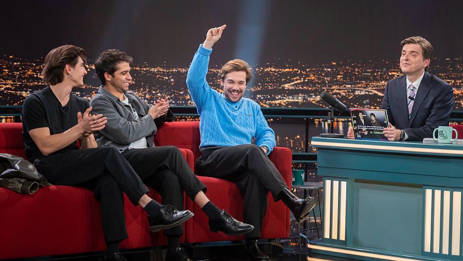 Carlos Cuevas, Albert Salazar y Marc Soler con Marc Giró