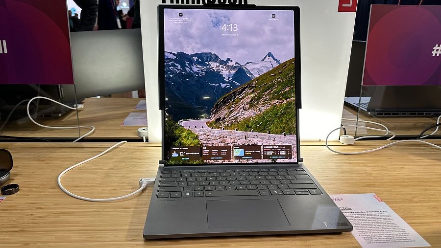 Portatil despleglable vertical de Lenovo.