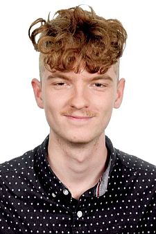 Gabriel Izcovich pertenece a una comunidad judía liderada por una mujer rabino.