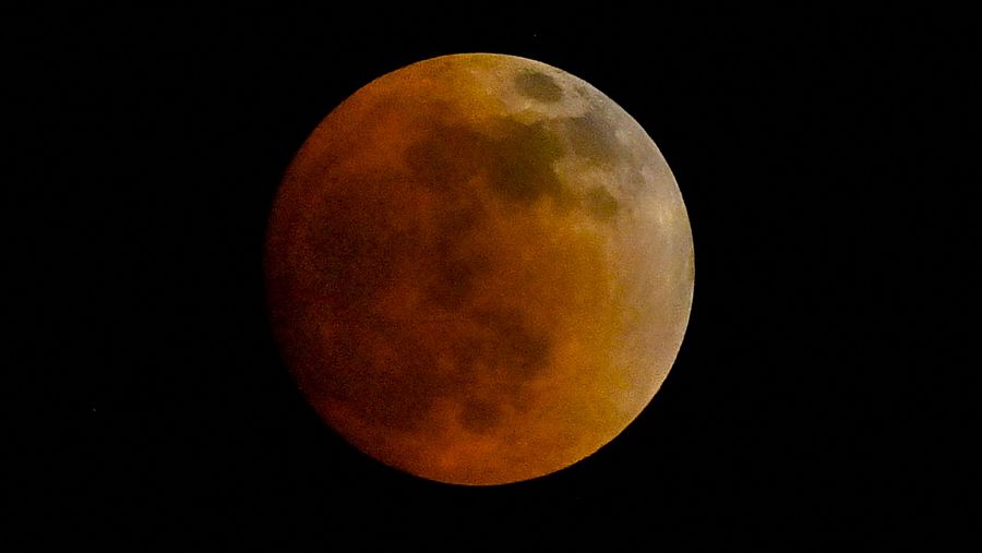 Luna roja en Colombia