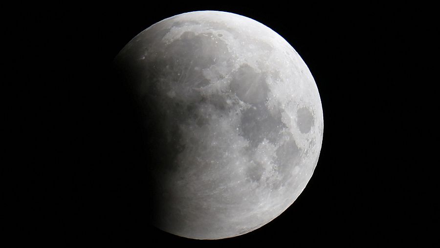 Luna roja en Gran Bretaña