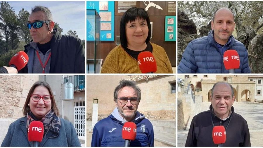 Seis reporteros de RNE en diferentes localizaciones españolas, cada uno con un atuendo y entorno único, realizando reportajes para la emisora.