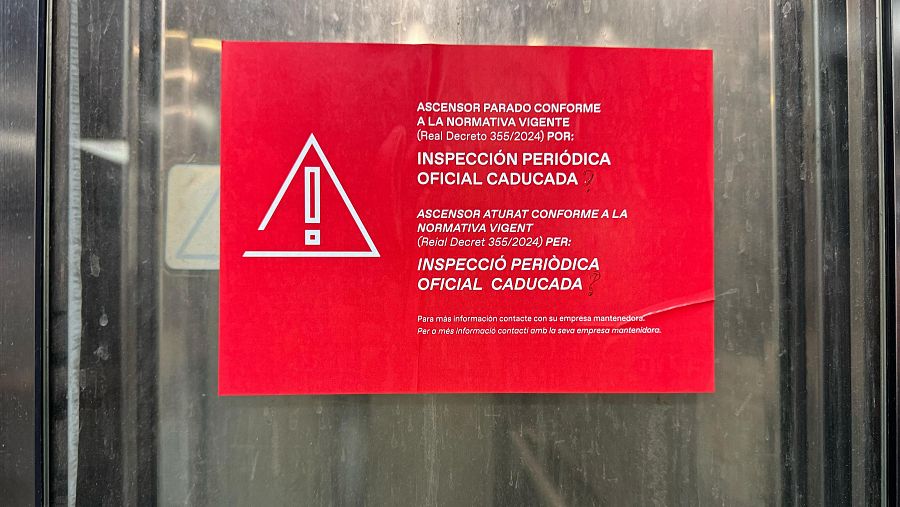 Ascensor precintat per qüestions de seguretat a l'estació de Bellvitge (Hospitalet de Llobregat)