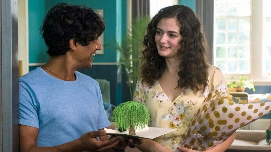 Nik con una de las pacientes del centro