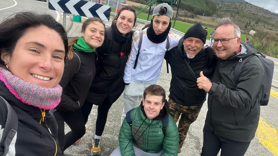 Voluntarios y presos en la Javierada