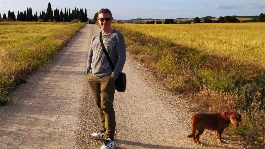 El desigual acceso de perros al metro en España