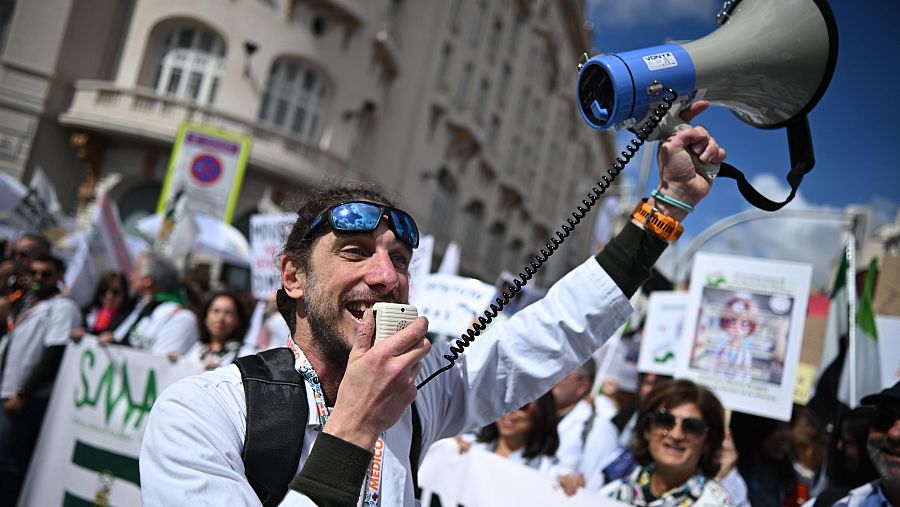 Manifestación de los médicos para reclamar mejoras laborales