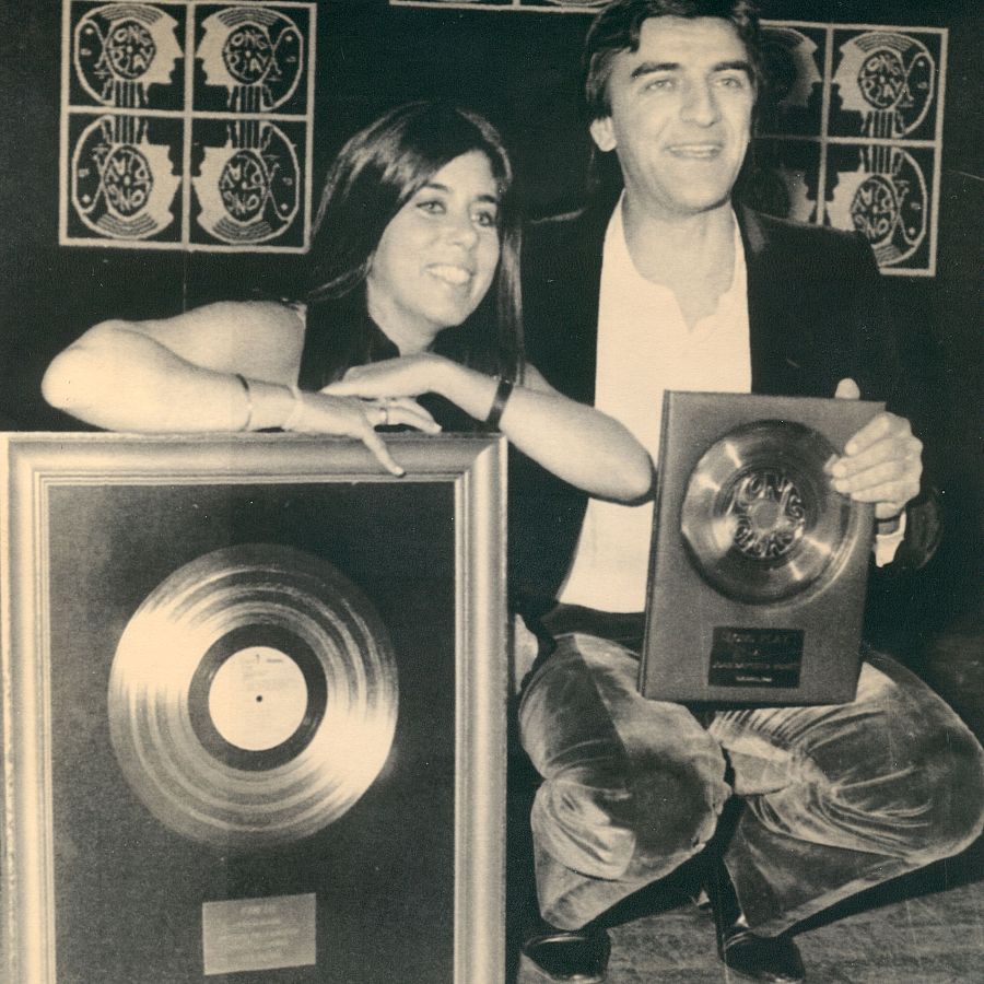 Jeanette, cantante de éxito con 15 años de edad