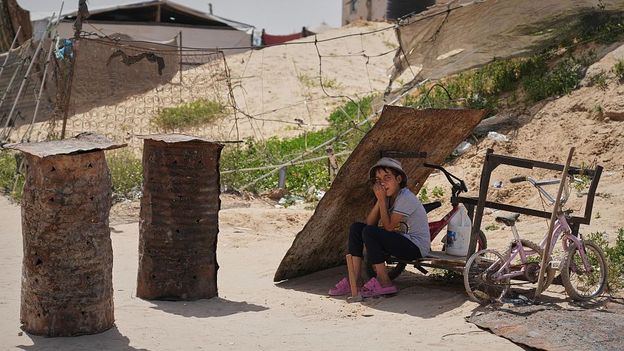 UNICEF alerta de que más de un millón de niños llevan más de un mes sin 