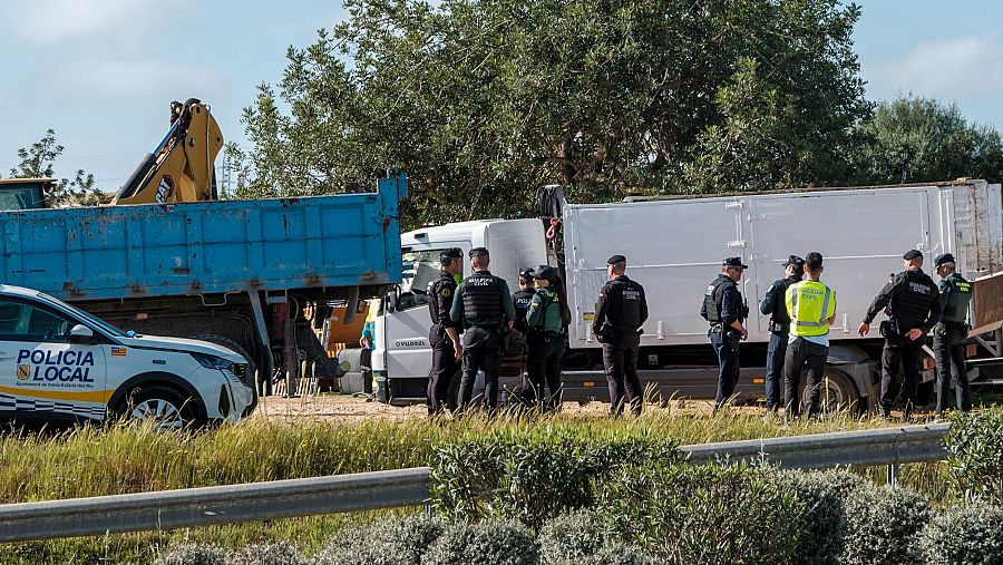 intervención conjunta para el desalojo suspendido del asentamiento chabolista de Can Rova 2, en Ibiza.