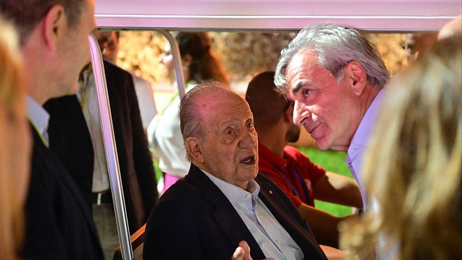 Juan Carlos I acude al GP de Baréin