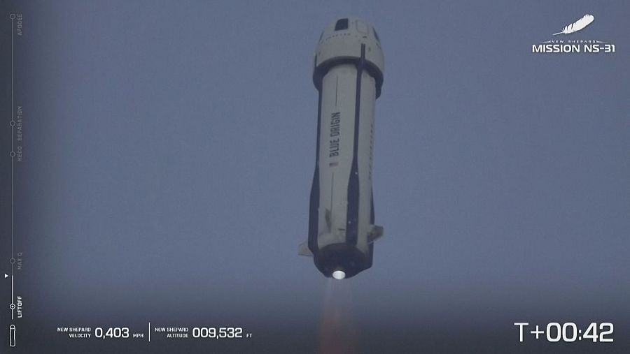 Despegue de la nave espacial en la que Katy Perry ha viajado al espacio