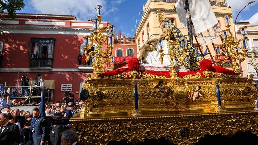 Semana Santa de Sevilla 2025: Cristo de la Misericordia y la Piedad de la Hermandad de El Baratillo