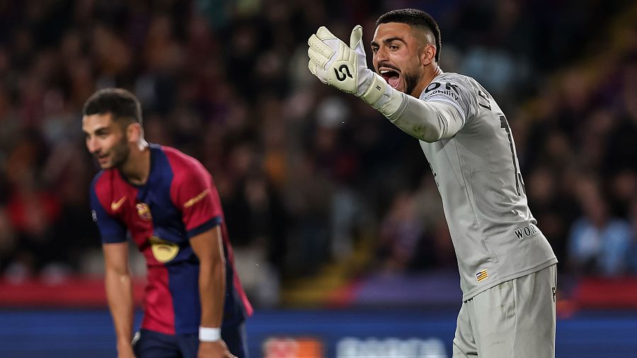 Leo Román ha sido el protagonista de la noche, evitando una goleada del Barça.
