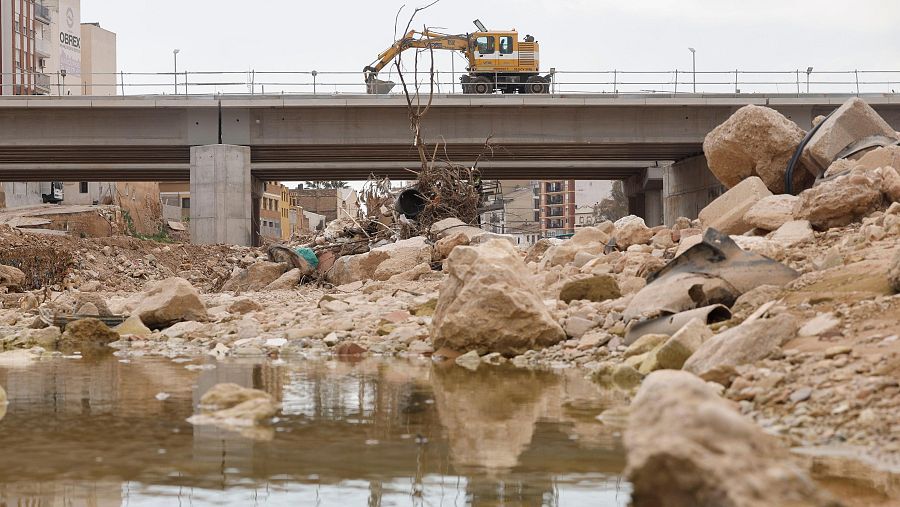 Trabajos de reconstrucción de la dana en Paiporta.
