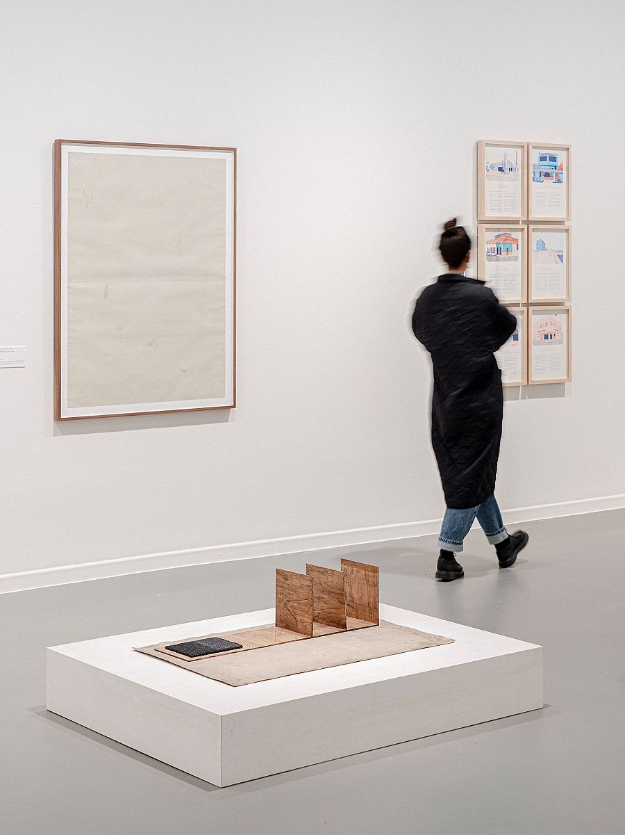 Vista de laexposición 'Veinticuatro años y un día' en La Casa Encendida (2025)