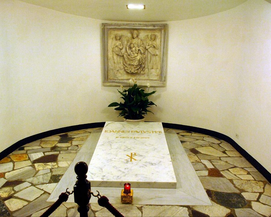 Primera tumba del papa Juan Pablo II