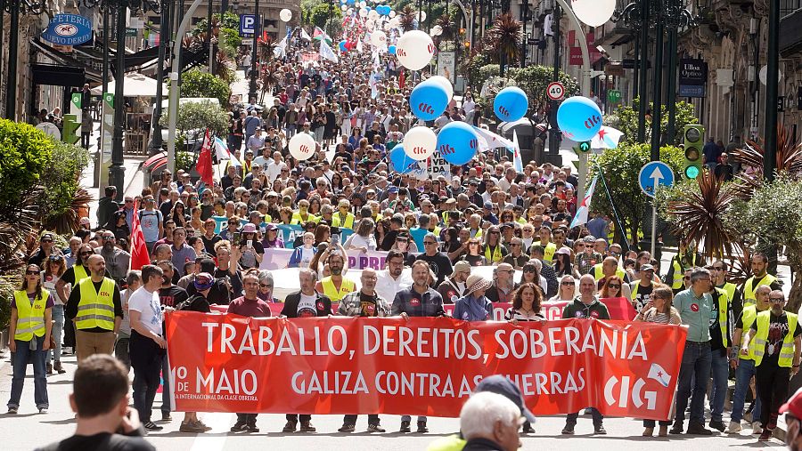La marcha del 1 de mayo sale a la calle para reivindicar los derechos de los trabajadores y la reducción de jornada.