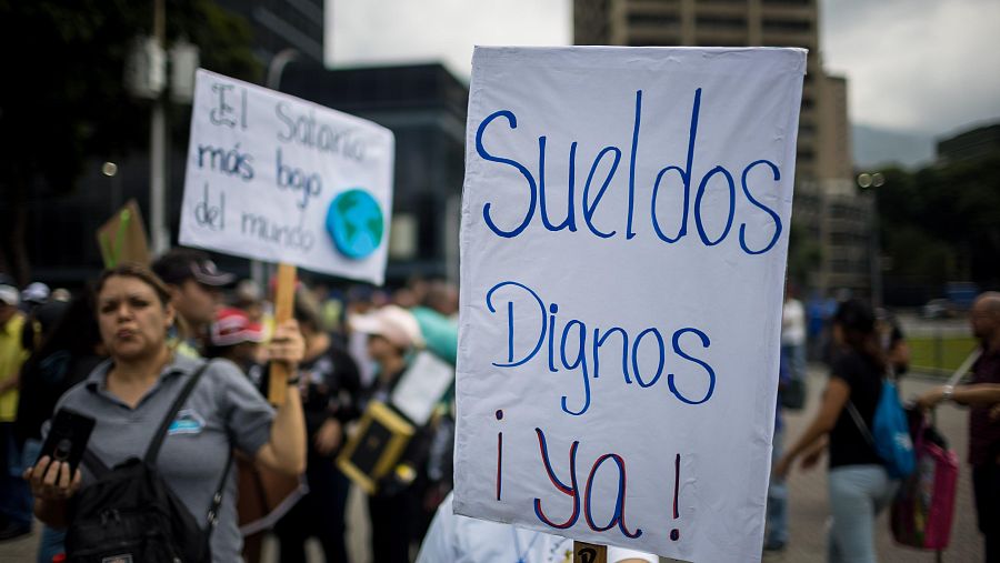 Opositores del Gobierno de Venezuela marchan en el Día Internacional de los Trabajadores