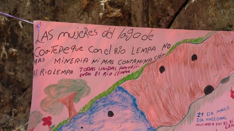Mujeres exigen protección al Río Lempana y rechazan la minería metálica.