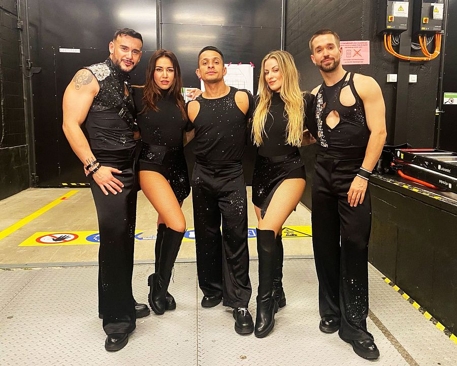 El equipo de baile de Melody para Eurovisión 2025