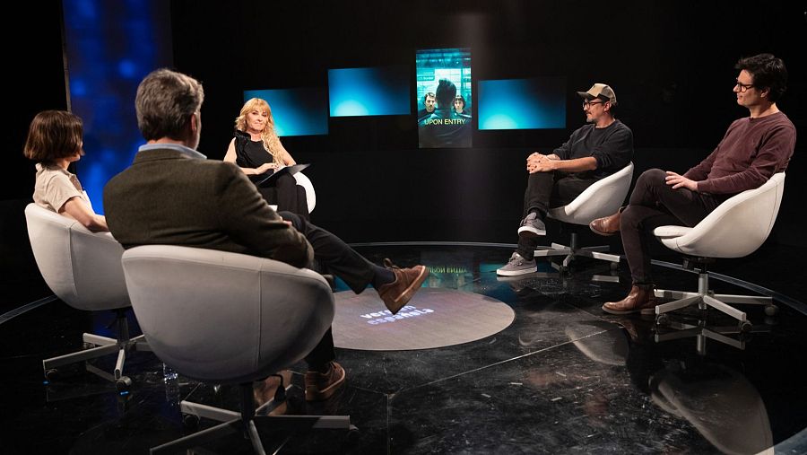 Un momento del coloquio sobre 'Upon entry', en 'Version Española'