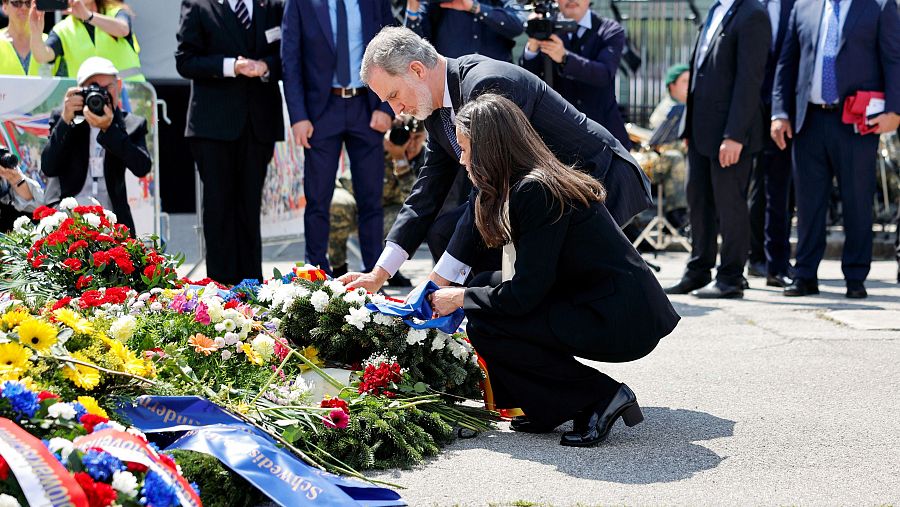 Los reyes rinden homenaje a los españoles de Mauthausen