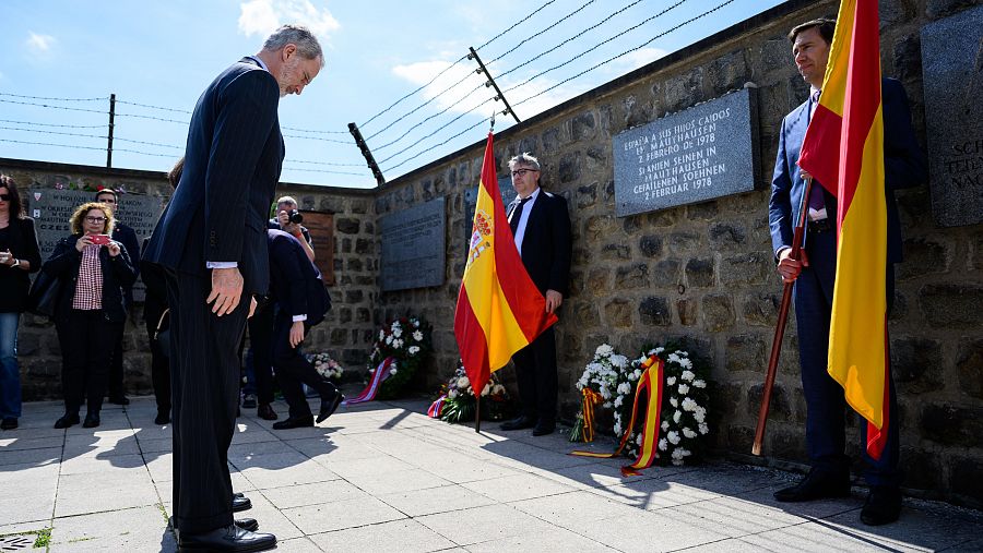 Los reyes homenajean a las víctimas españolas del campo de Mauthausen.