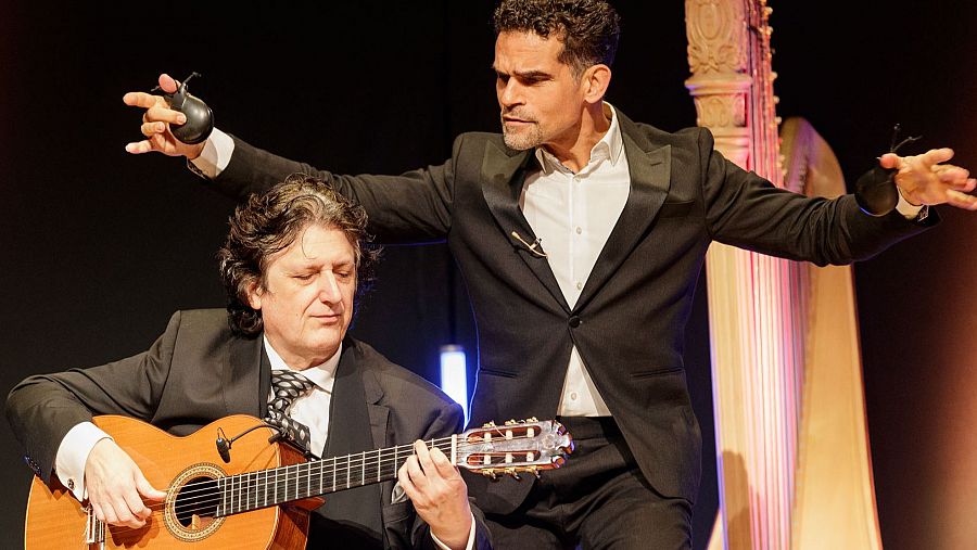 El guitarrista Cañizares y el bailarín Antonio Najarro durante la presentación