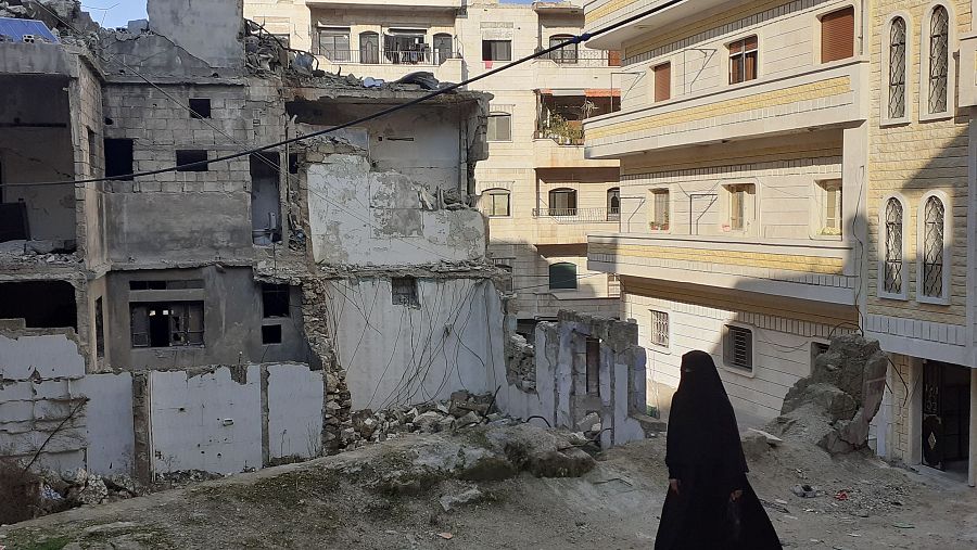 La vida continúa tras 14 años de guerra en Yisr al-Shugur, al norte de Siria