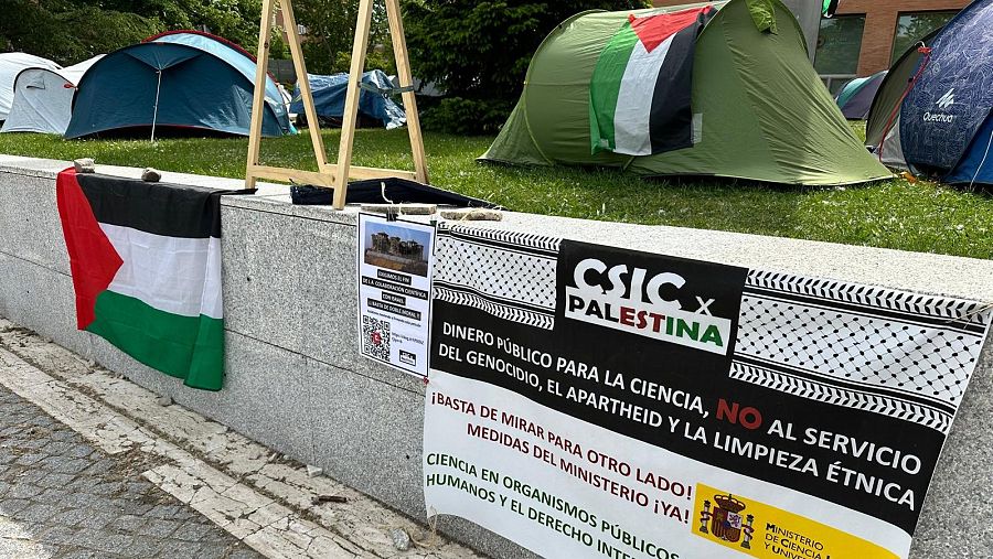 Acampada propalestina en la Complutense
